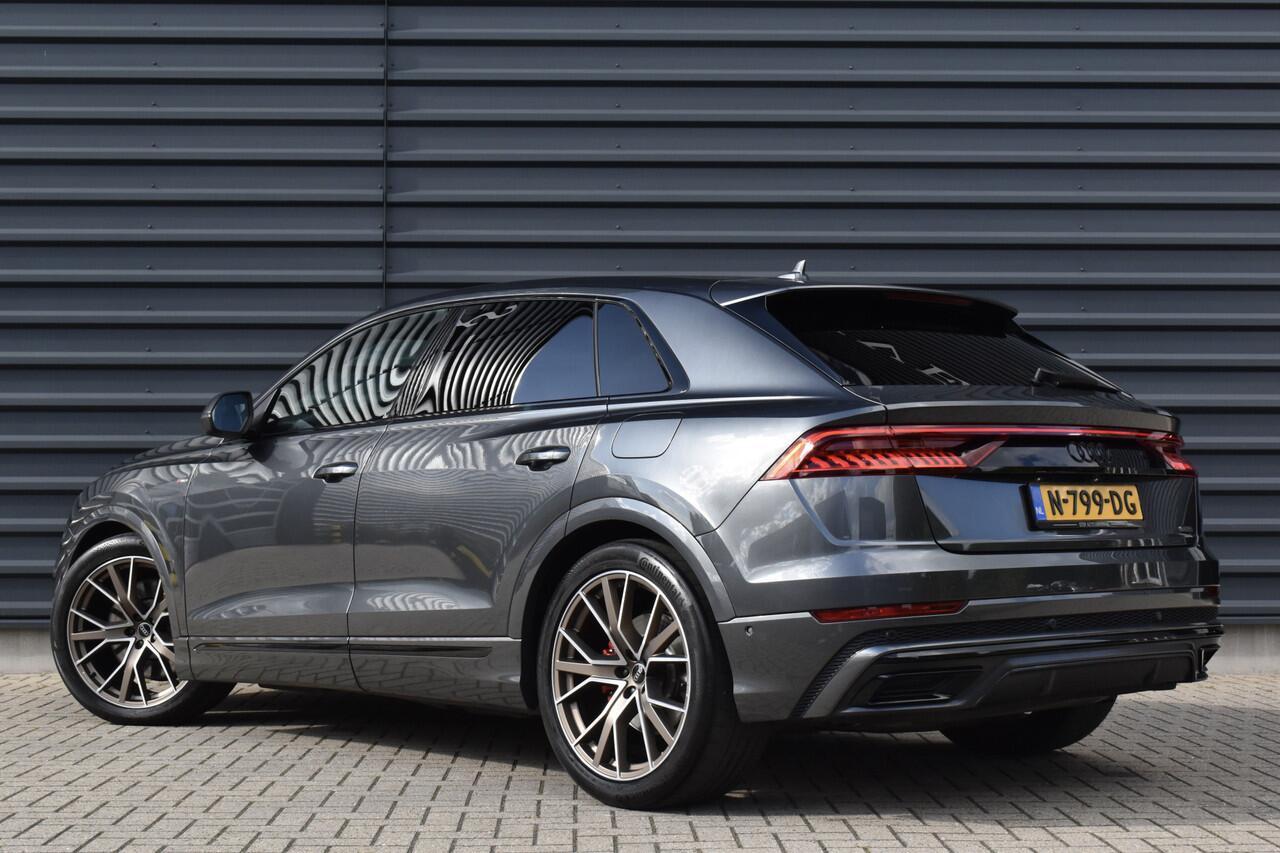 Audi Q8 55 TFSI e Quattro Pro Line S | ACC | RS-Seats | Head-Up | B&O | Softclose | 22'' Wielen | Stuurverwarming | Matrix | Nachtzicht |