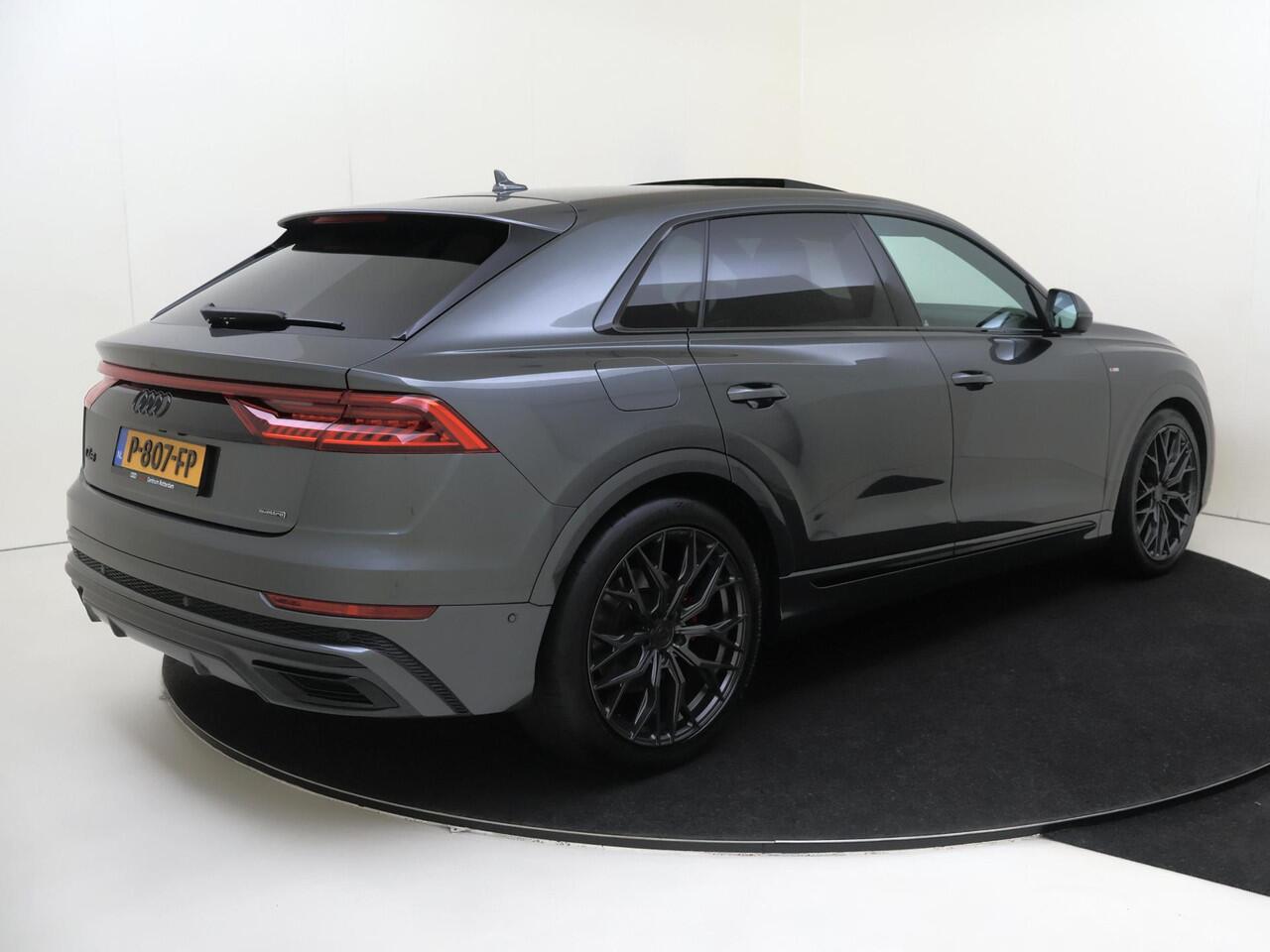 Audi Q8 55 TFSI e quattro Pro Line S | SOH 99%| Panoramadak | Trekhaak | Luchtvering | Lederen bekleding 'Valcona' | 360 camera | Bang & Olufsen | Parkeerassistent | Stoelventilatie voor |