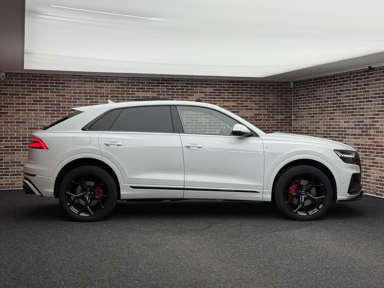 Audi Q8 55 TFSI quattro S-line | Dak| Luchtvering| Head-up|360|VIRTUAL
