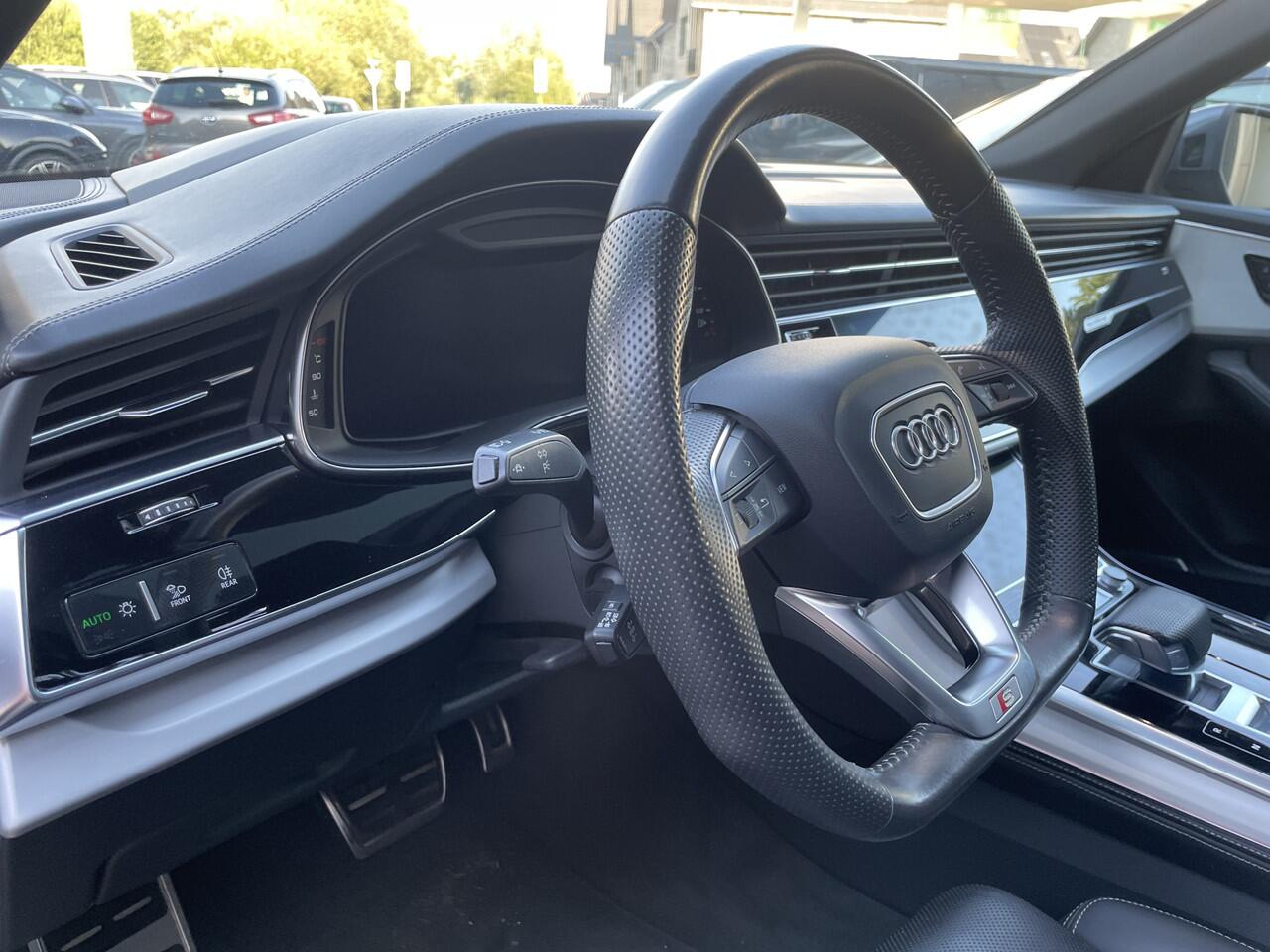 Audi Q8 55 TFSI S-Line quattro B&O , Panoramadak , HUD