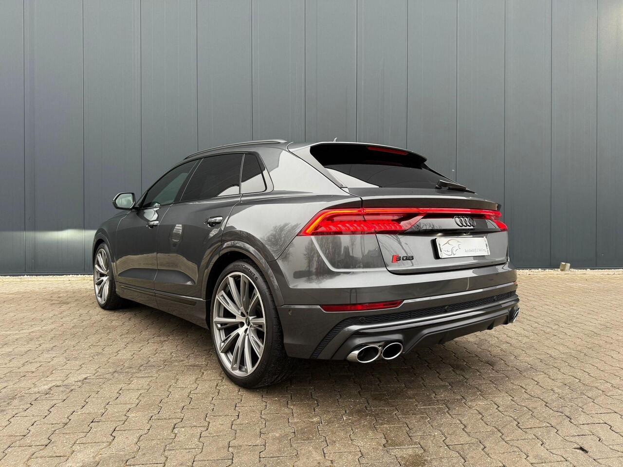 Audi Q8 4.0 TFSI SQ8 quattro 23 inch / carbon / Pano