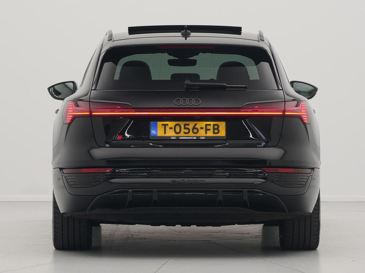 Audi Q8 e-tron 55 quattro S-Line Edition 115 kWh 408pk Panorama Navigatie Camera Matrix led 32