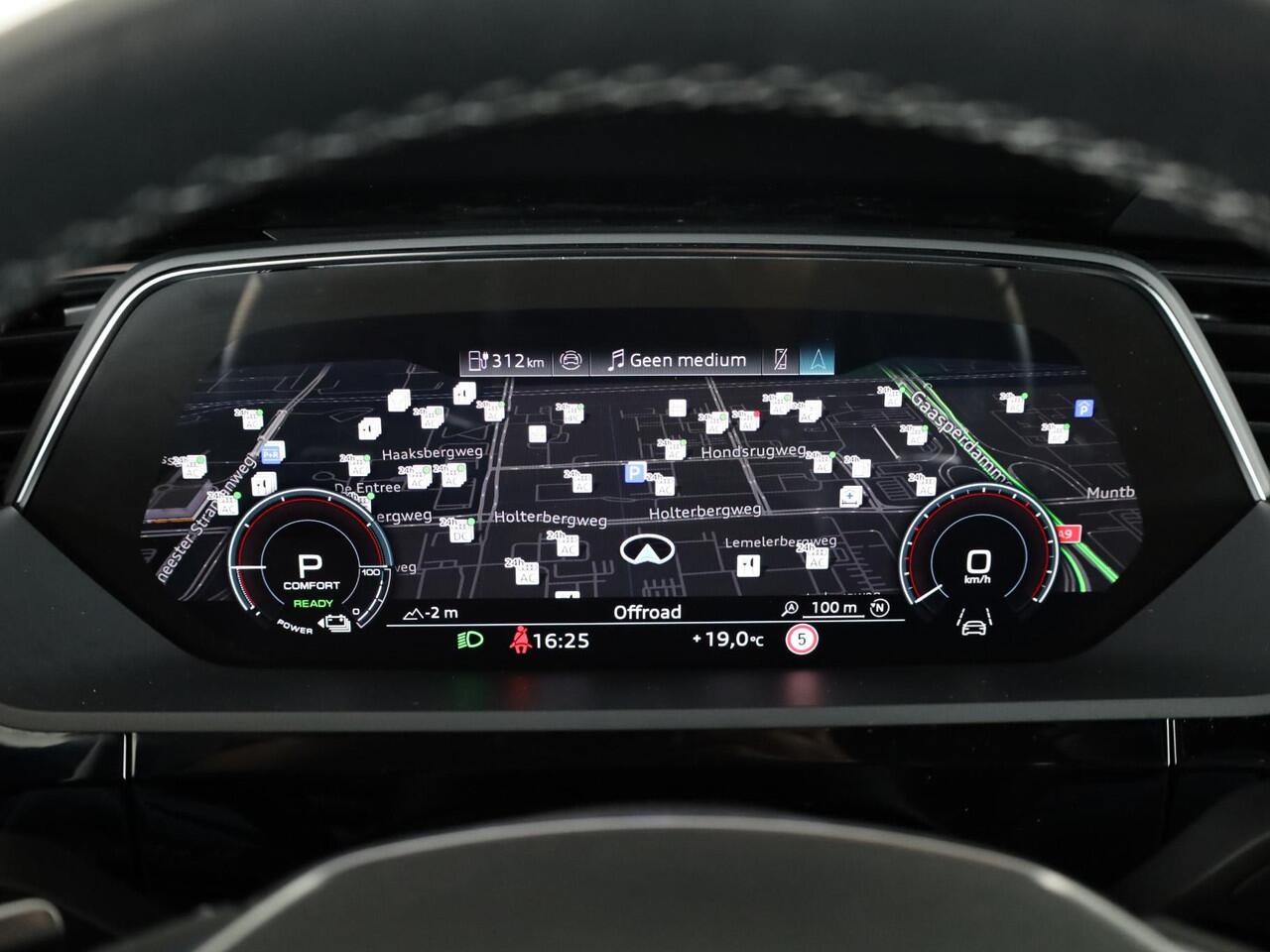 Audi Q8 e-tron 50 quattro Edition 95 kWh 340pk | Lederen bekleding | | 20 inch lichtmetalen velgen | Elektrisch verstelbare voorstoelen met geheugen | Parkeercamera |