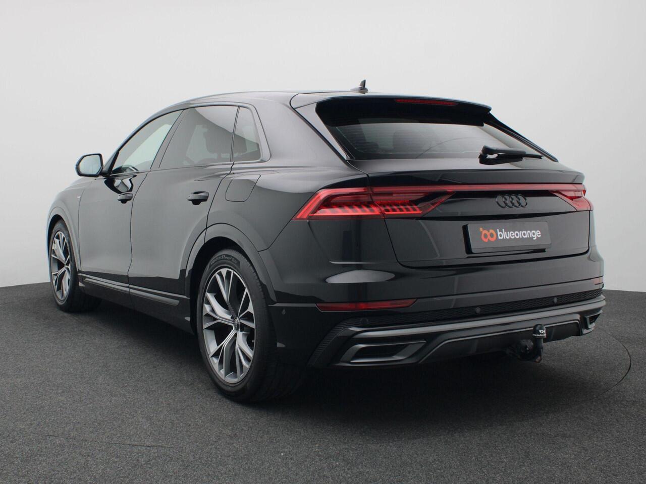 Audi Q8 55 TFSI e quattro Pro Line S 380PK S-Tronic S-Line, Servosluiting, Nachtzichtcamera, Memorystoel, Keyless, Elektr. Achterklep, Achteruitrijcamera, PDC voor en achter, Navi, Stoel-Stuurverwarming, Trekhaak, 21" LM Velgen