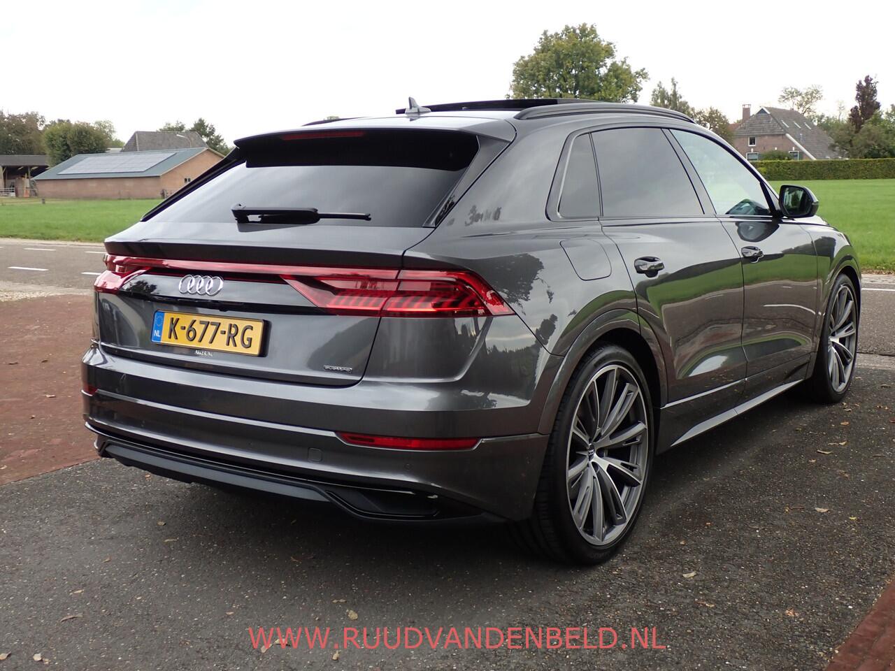 Audi Q8 55 TFSI QUATTRO S-LINE 23''/PANODAK/HEADUP/B&O/TREKHAAK