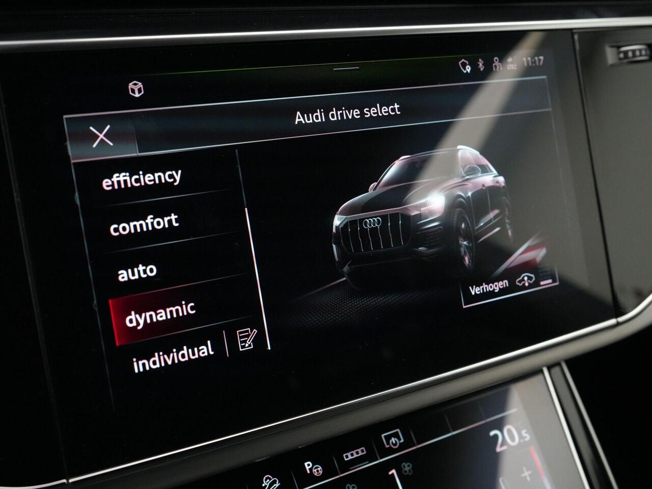 Audi Q8 55 TFSI e 381 pk tiptronic quattro Pro Line S / S-Line | Panoramadak | Rondomzicht camera | Bang & Olufsen sound | Luchtvering | Standkachel | Trekhaak | 22 inch