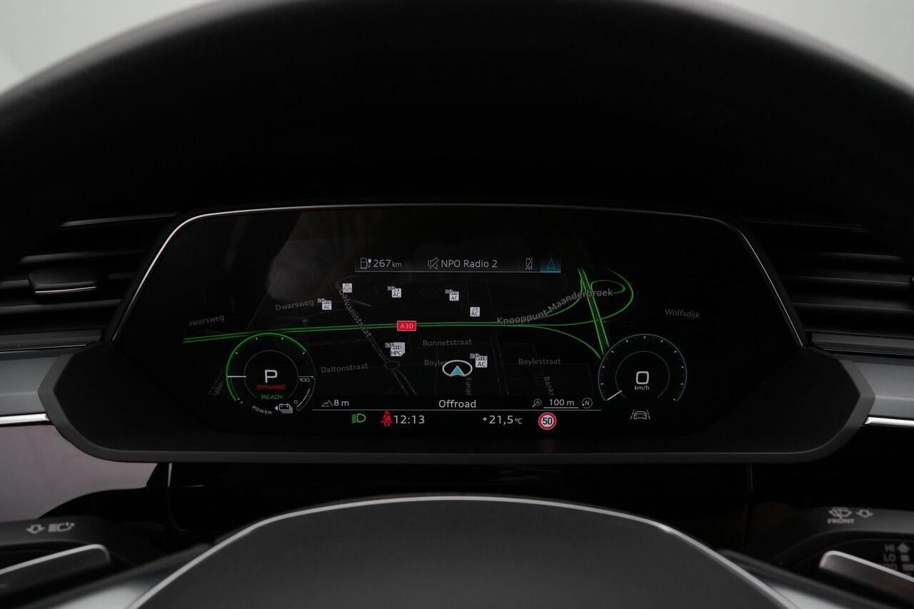 Audi Q8 e-tron 50 quattro Edition 95 kWh 340 pk | Luchtvering | Achteruitrijcamera | Navigatie | Stoelverwarming | Apple Carplay / Android Auto