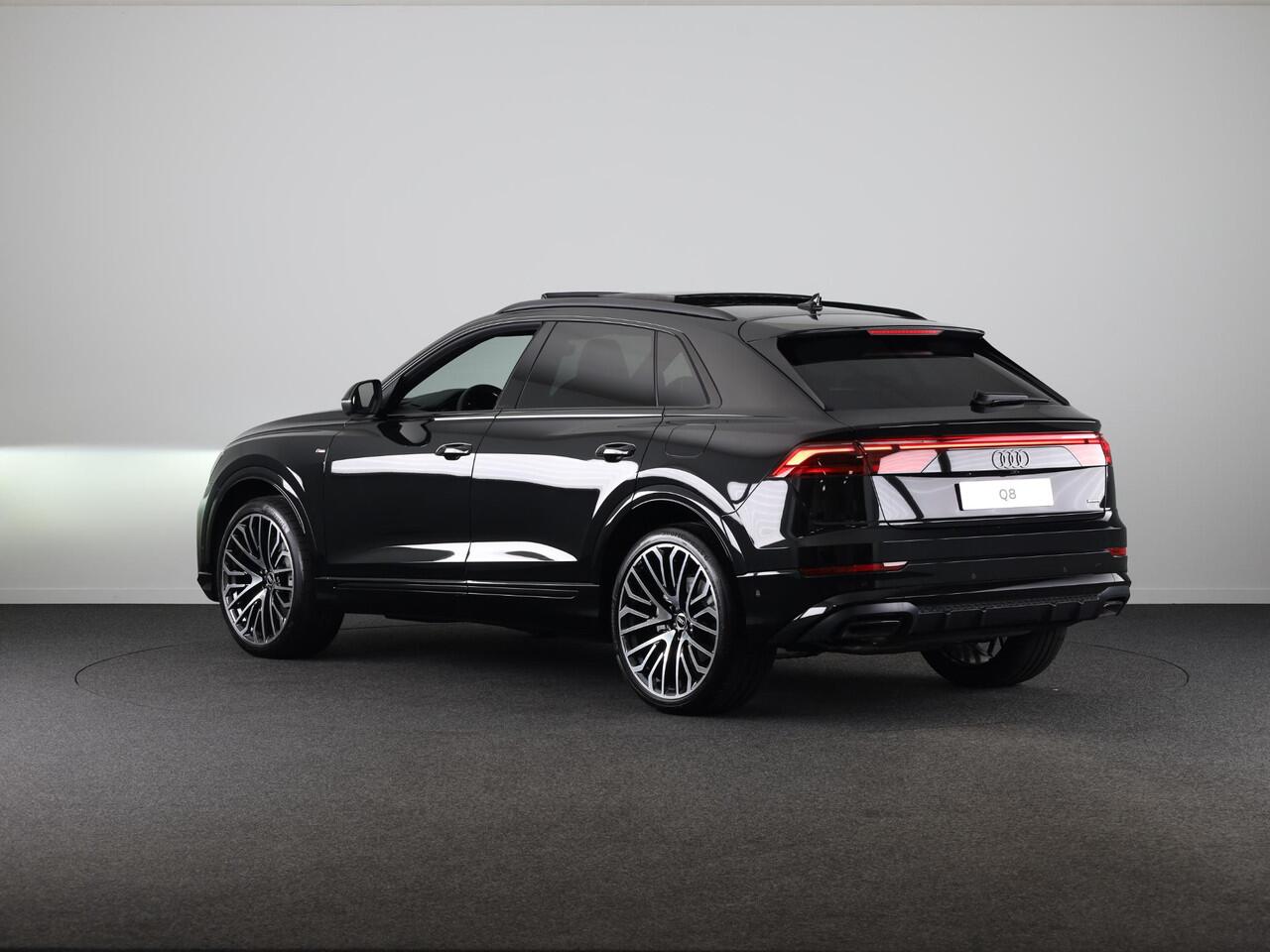 Audi Q8 55 TFSI e quattro Pro Line S 394pk | Servosluiting | Panoramadak | B&O | Ass.Plus.Remote | Sportstoel Plus | 23'' inch zilver | Trekhaak |