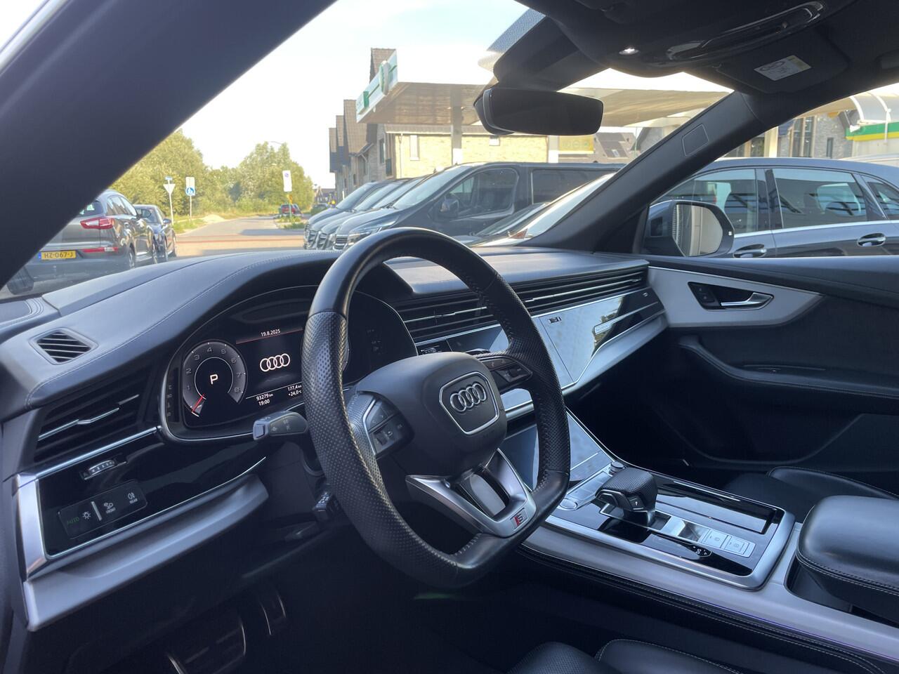 Audi Q8 55 TFSI S-Line quattro B&O , Panoramadak , HUD