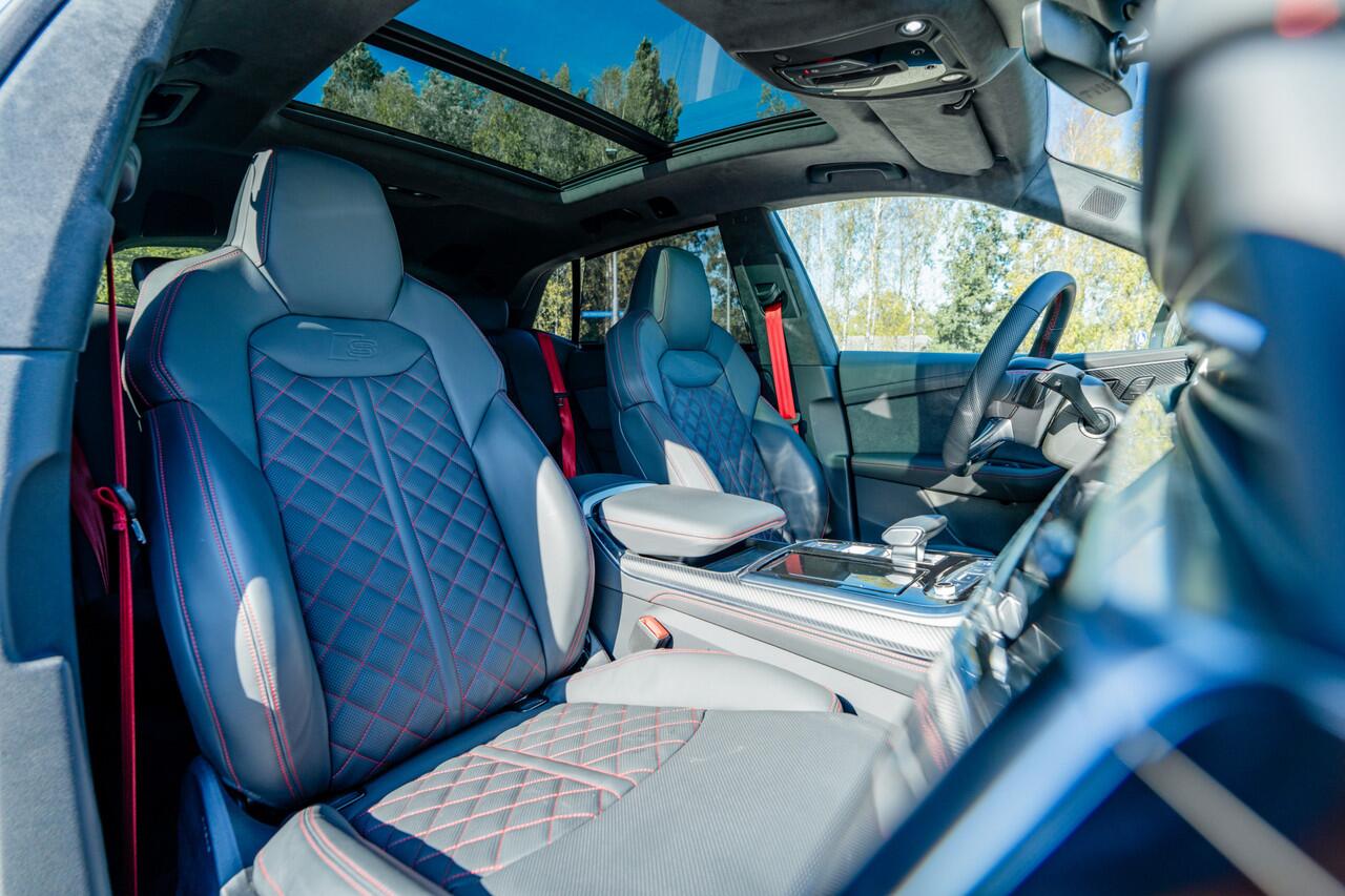 Audi Q8 60 TFSI e 557 pk quattro ABT Aero Competition | Audi exclusive Grigio Telesto | Advanced onderstel | Panoramadak | S sportstoelen | B&O | Keyless | Uitgebreid leder pakket | Alcantara hemel | Carbon spiegels | Carbon interieur | Stoelven | ABT Power S | A