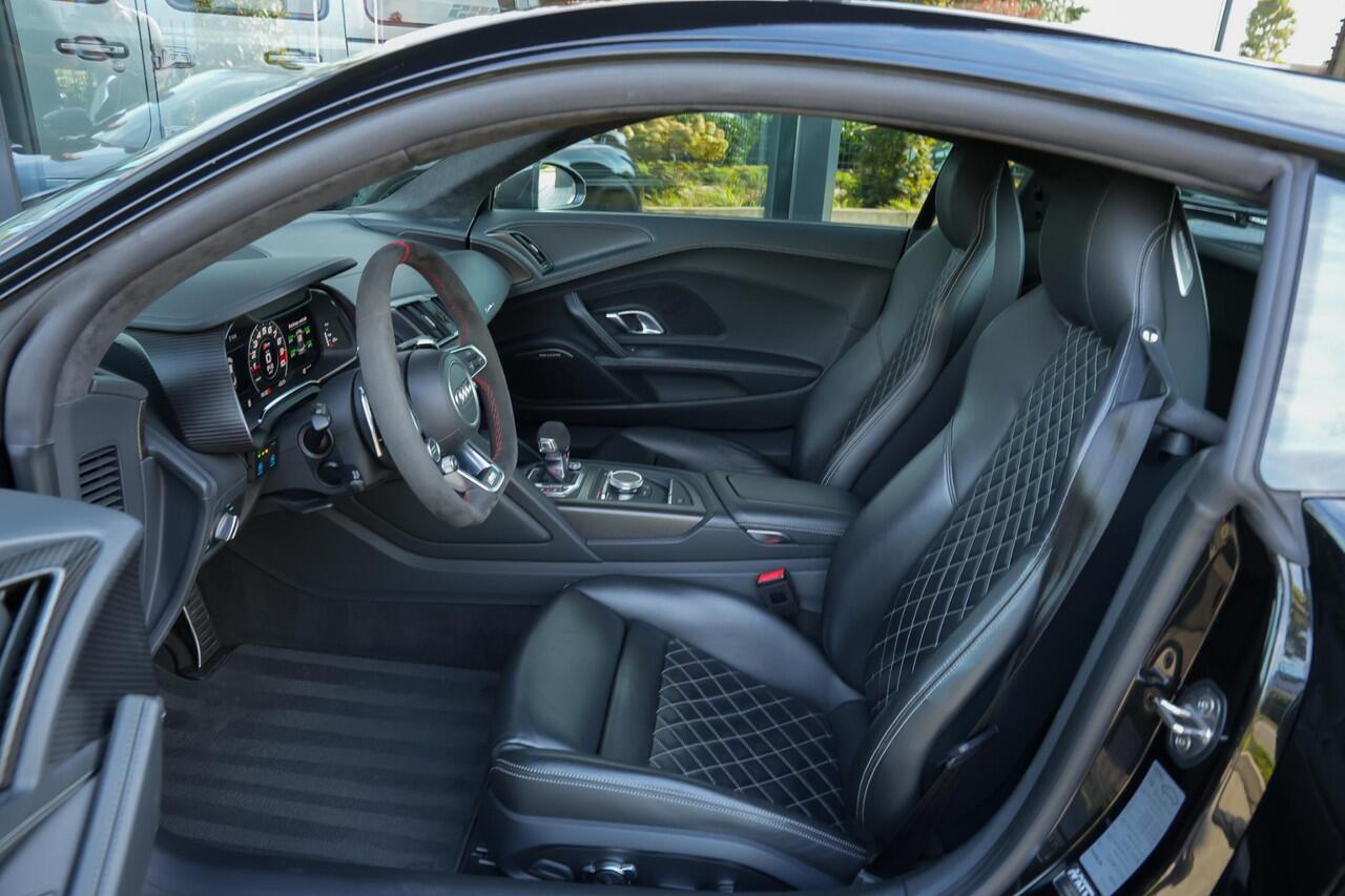 Audi R8 performance quattro 5.2 620pk |Custom titanium uitlaat|KW V4 schroefset|Maxton|carbon exterieur|B&O|virtual cockpit|magnetic ride|parkeercamera|clima control|