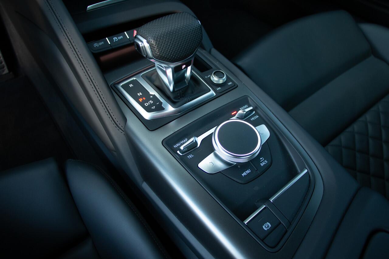 Audi R8 5.2 performance RWD 570 PK | BTW | B&O Sound | Keyless Entry | Led | Camera | Stoelverwarming | Apple & Android Carplay | PPF-folie | Valcona Leder | 20"| Draadloze telefoonlader | Cruise control | Daytona |