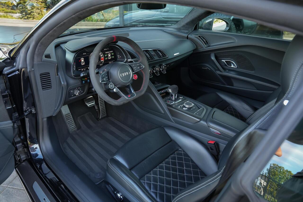 Audi R8 performance quattro 5.2 620pk |Custom titanium uitlaat|KW V4 schroefset|Maxton|carbon exterieur|B&O|virtual cockpit|magnetic ride|parkeercamera|clima control|