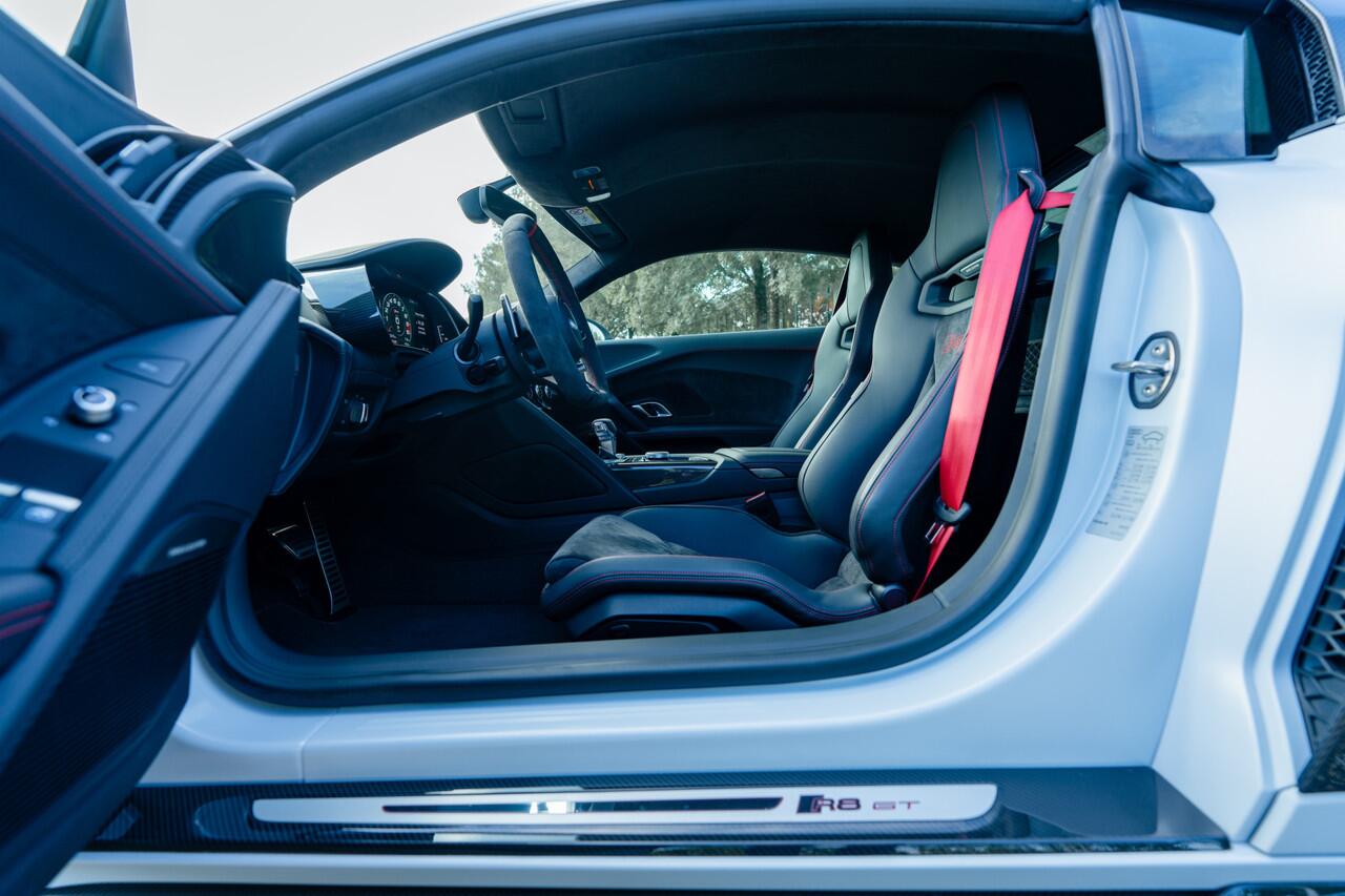 Audi R8 GT V10 139/333 | Limited edition | Suzuka Matt Audi Exclusive | Schaalstoelen | Keramisch | Laser LED | B&O | Xpel