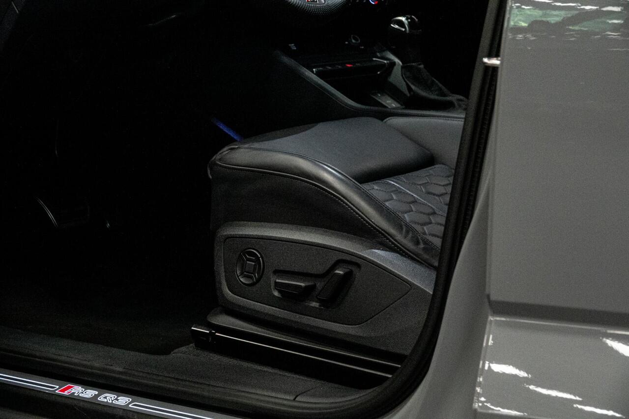 Audi RS Q3 Sportback TFSI *Nardogrijs / Panorama / Sonos / RS-Sportuitlaat / Sport-chassis*