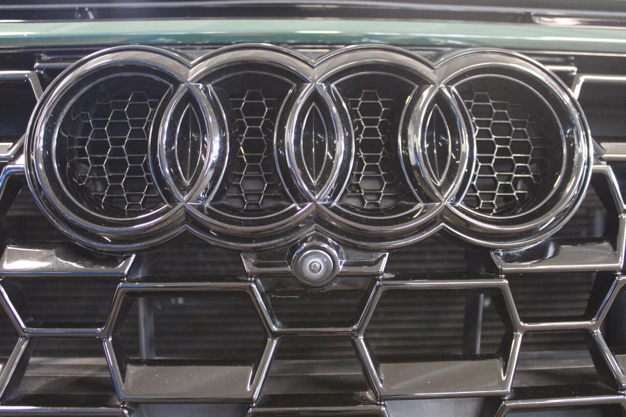 Audi RS Q3 Sportback 2.5 TFSI Quattro | Adaptieve cruise control | Memory seat | Alcantara stuurwiel | Apple carplay/Android auto | Sonos audio | Stoelverwarming | 360° camera |