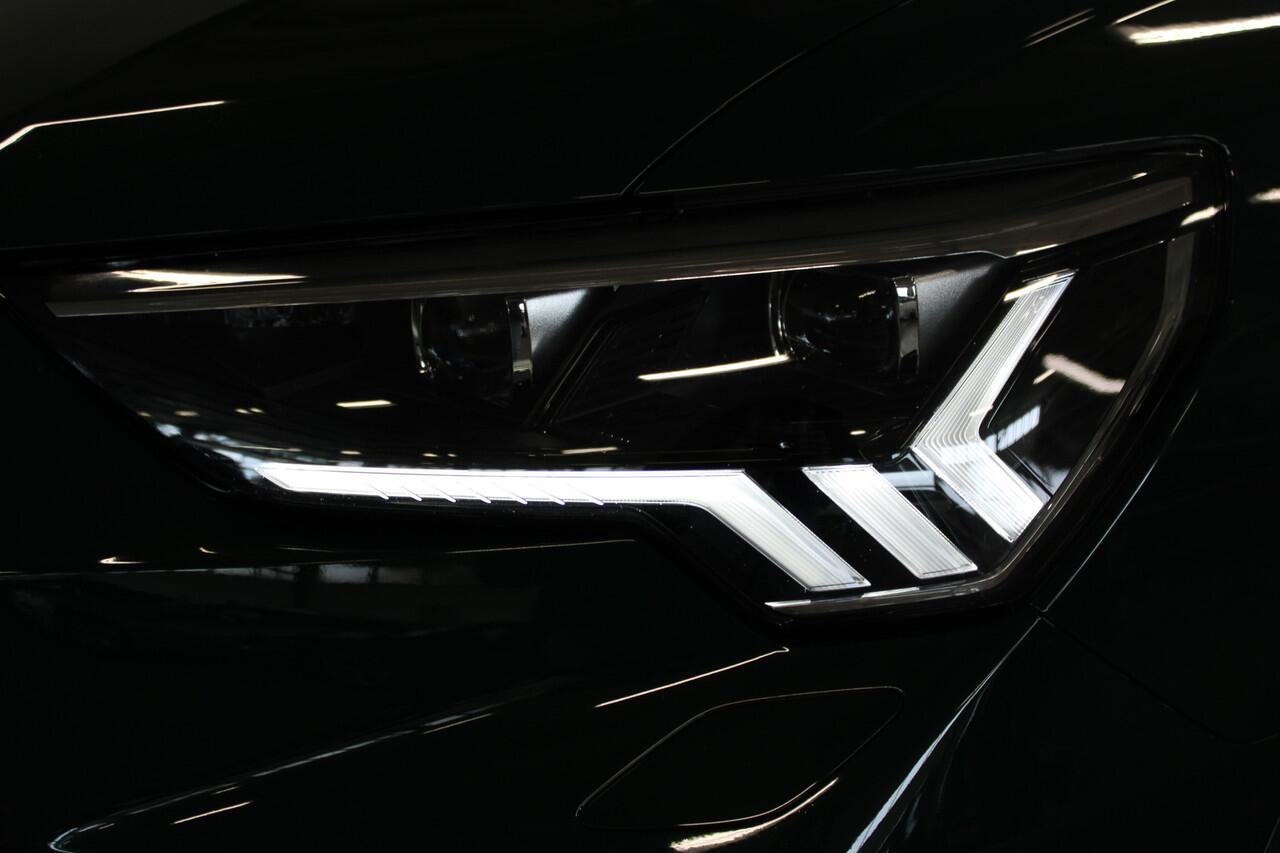 Audi RS Q3 Sportback 2.5 TFSI Quattro | Adaptieve cruise control | Memory seat | Alcantara stuurwiel | Apple carplay/Android auto | Sonos audio | Stoelverwarming | 360° camera |