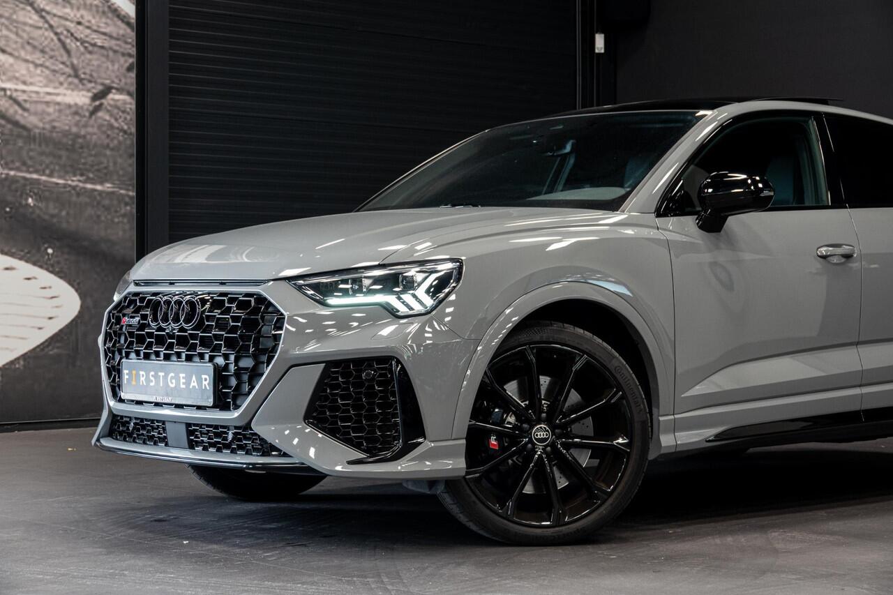 Audi RS Q3 Sportback TFSI *Nardogrijs / Panorama / Sonos / RS-Sportuitlaat / Sport-chassis*