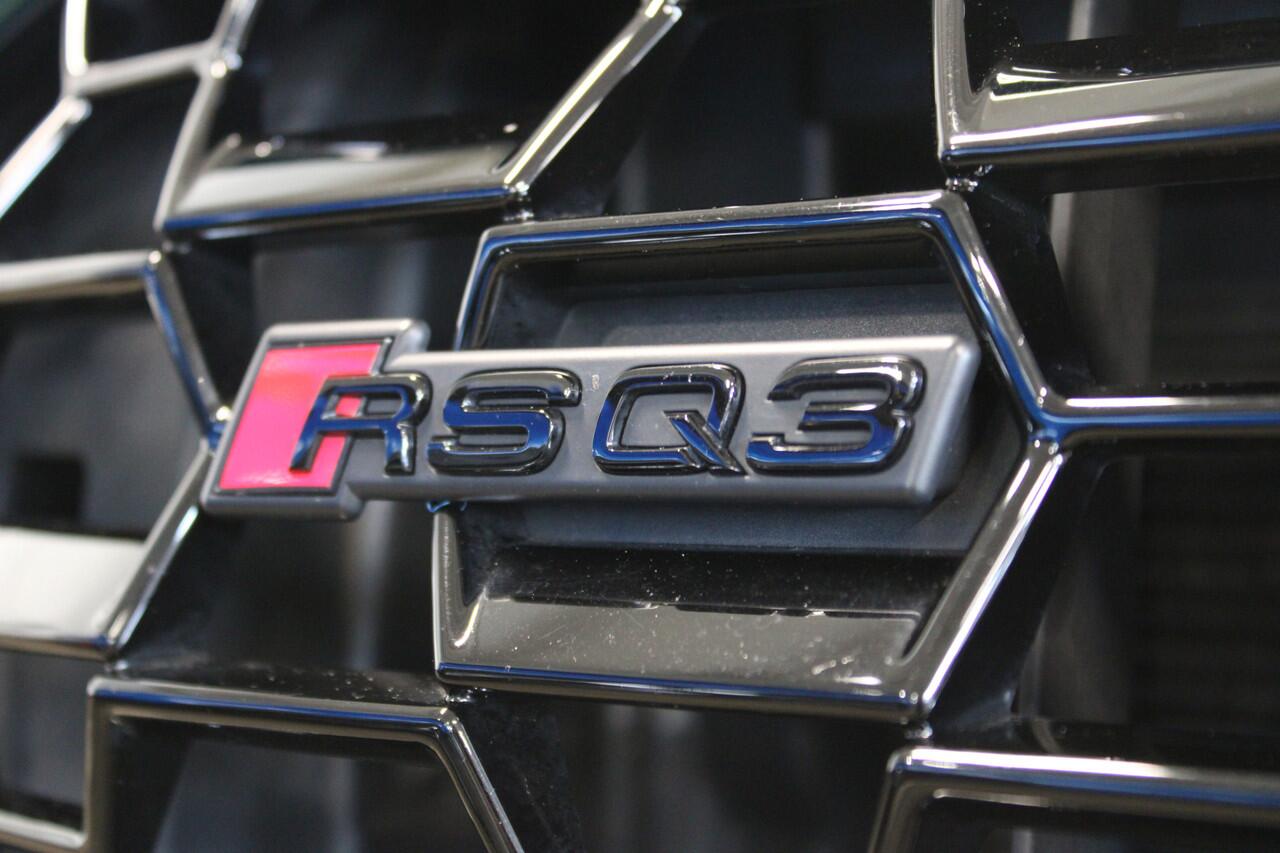 Audi RS Q3 Sportback 2.5 TFSI Quattro | Adaptieve cruise control | Memory seat | Alcantara stuurwiel | Apple carplay/Android auto | Sonos audio | Stoelverwarming | 360° camera |