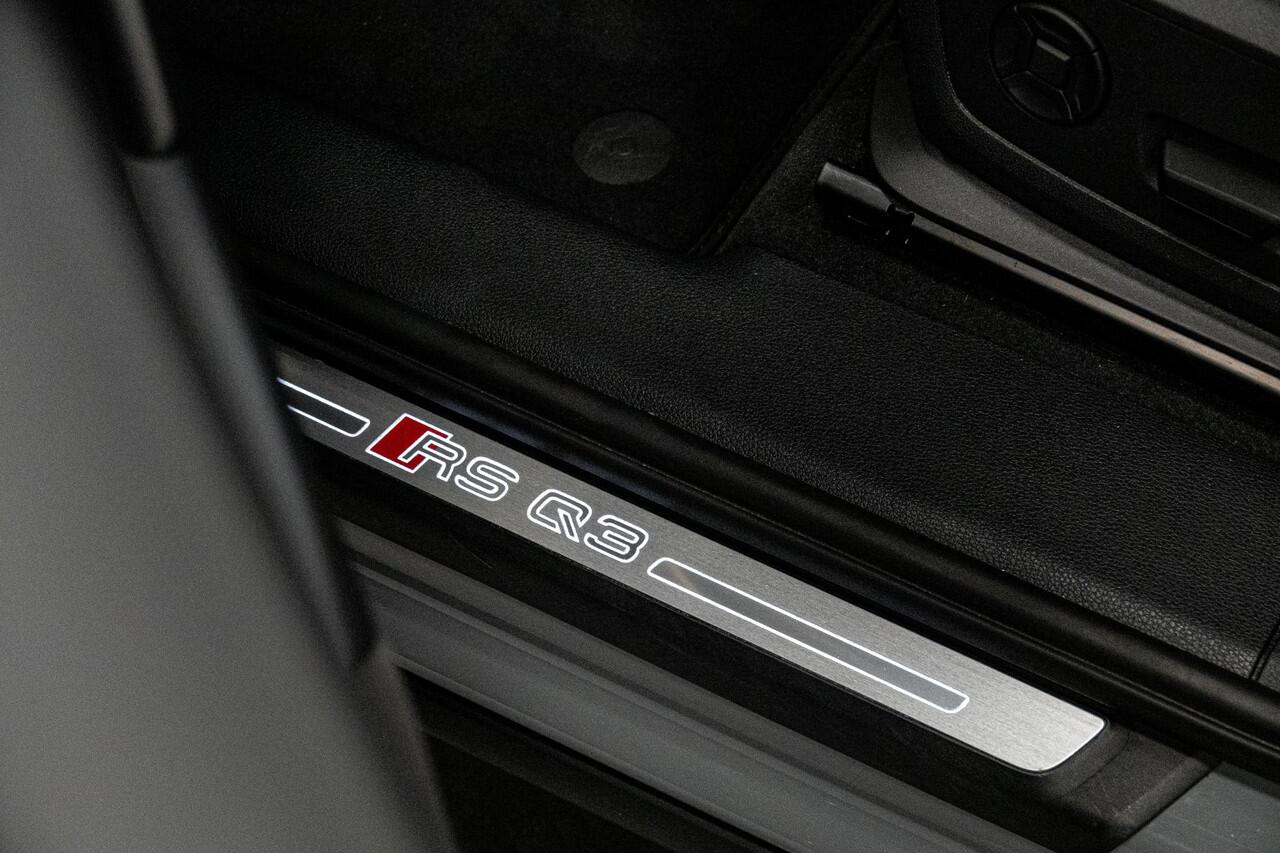 Audi RS Q3 Sportback TFSI *Nardogrijs / Panorama / Sonos / RS-Sportuitlaat / Sport-chassis*