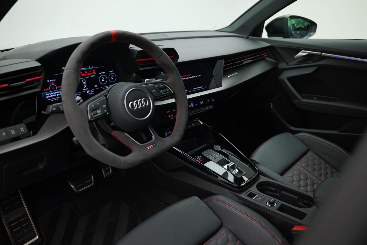 Audi RS3 Sportback 2.5 TFSI quattro |Keramisch|Pano|360|Carbon|HUD|B&O|Memory|