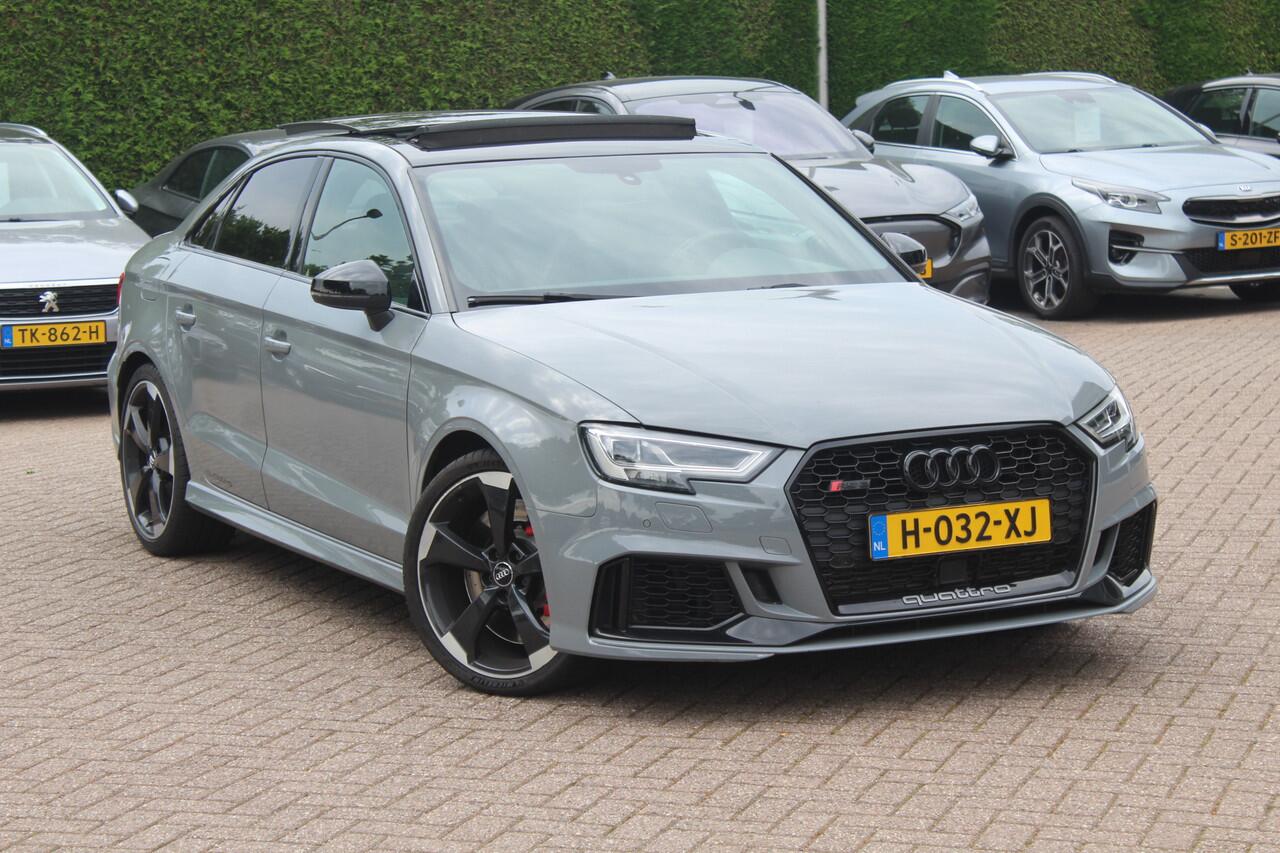 Audi RS3 Limousine 2.5 TFSI quattro / Full option! / Panoramadak / Camera / RS Seats / 19'' / Matrix LED / Virtual Cockpit / B&O / DAB / Audi Magnetic Ride / Navigatie / Stoelverwarming / ACC