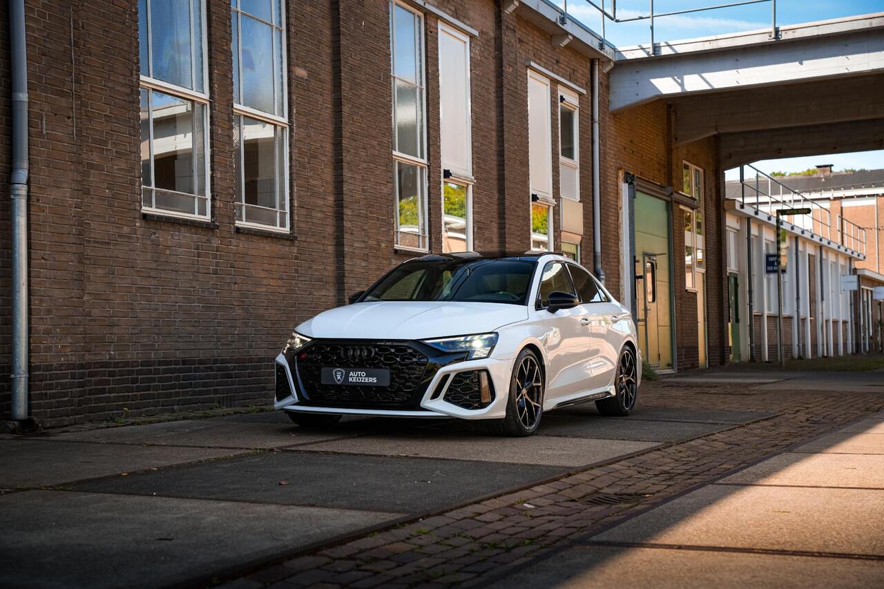 Audi RS3 A3 Limousine 2.5 TFSI quattro Panoramadak B&O HUD ACC Hulk Edition RS3