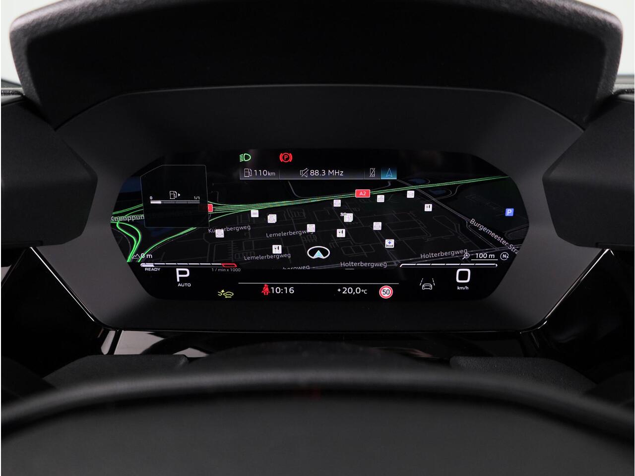 Audi RS3 Sportback 2.5 TFSI quattro 400pk Panoramadak | Schaal stoelen | Head Up Display | Sonsos audio