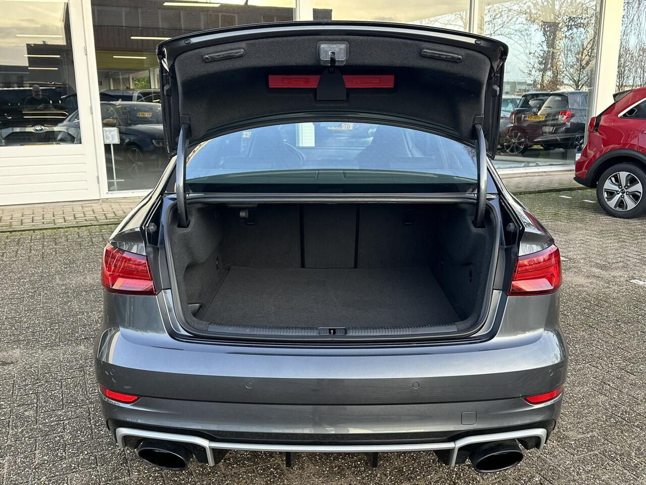 Audi RS3 A3 Limousine 2.5 TFSI quattro | LED | Leder | Pano | Adapt. Cruise | Keyless | Navi | Bluetooth | PDC v+ a incl. camera