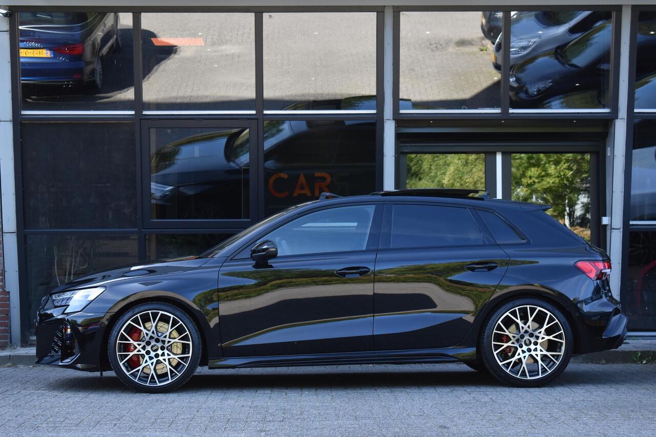 Audi RS3 Sportback 2.5 TFSI RS3 quattro Pano HUD Lane Sonos Camera Kuip RS3 400PK