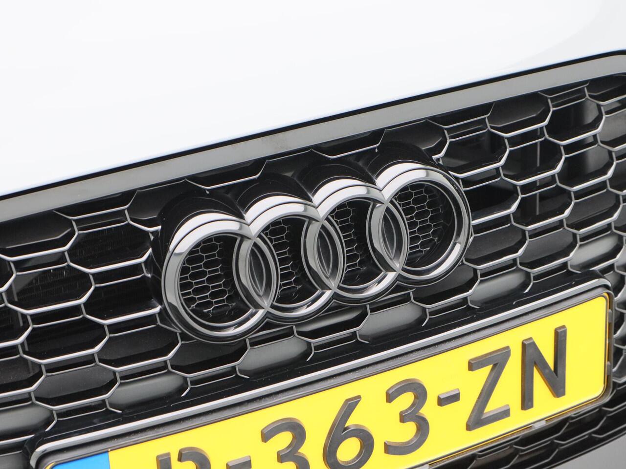 Audi RS3 Sportback 2.5 TFSi 400 Pk quattro | Matrix LED | Trekhaak | Nappa Leder | Digitale Cockpit | Abt 19 inch | Dealer onderhouden