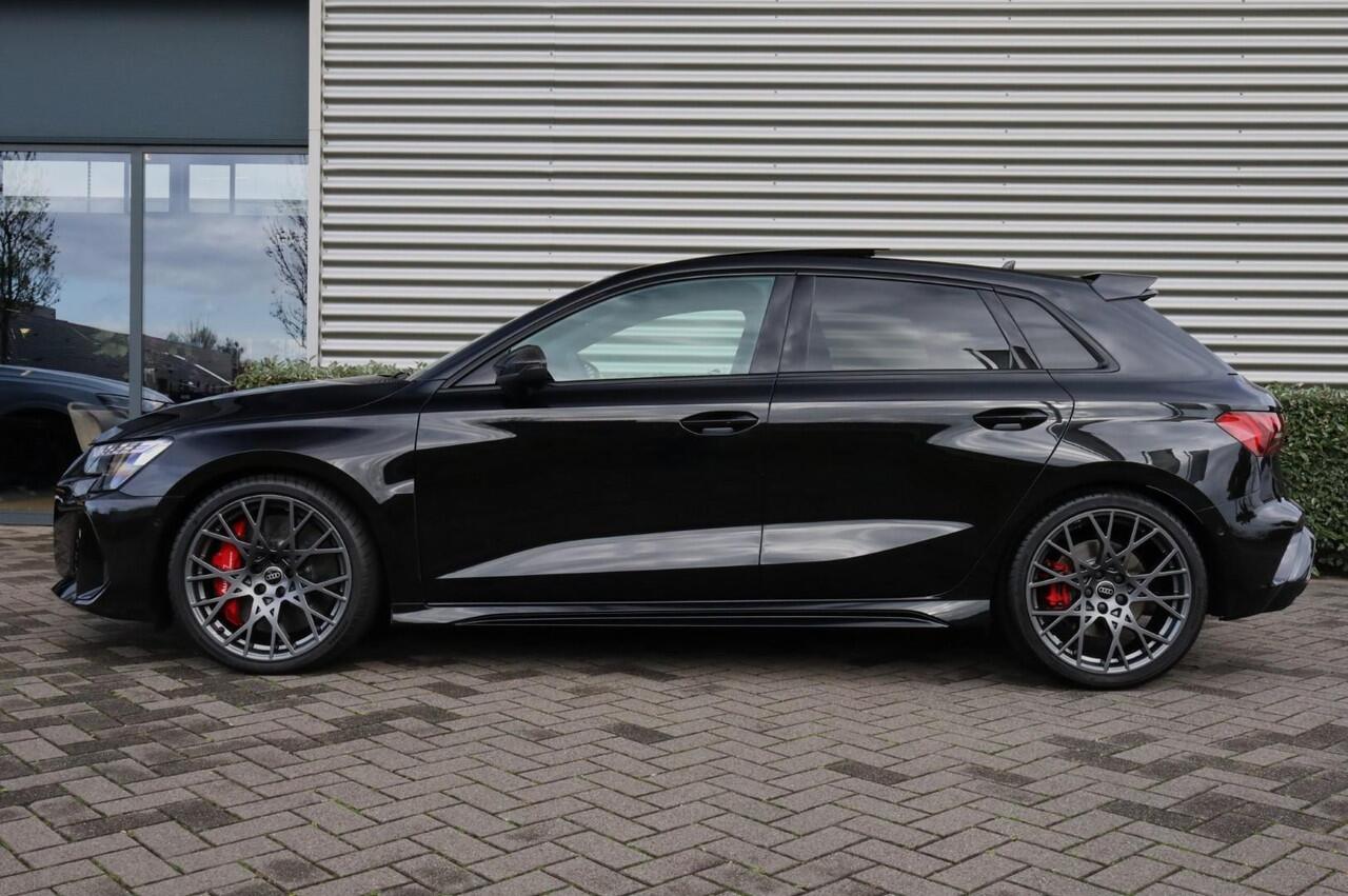 Audi RS3 Sportback Keramisch l Carbon l Pano l Massage