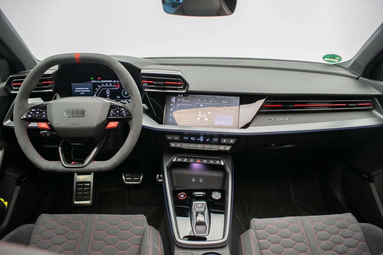 Audi RS3 Sportback 2.5 TFSI quattro |Pano|Kuipstoel|Sonos|HUD|
