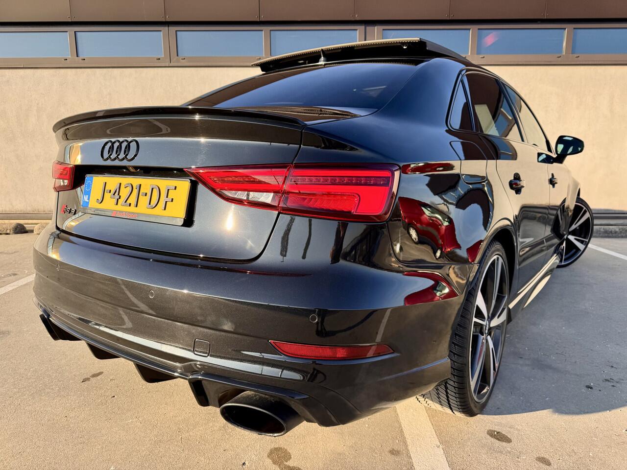 Audi RS3 A3 Limousine 2.5 TFSI quattro | Pano | Navi | veel opties | % Bovag Occasion Partner %