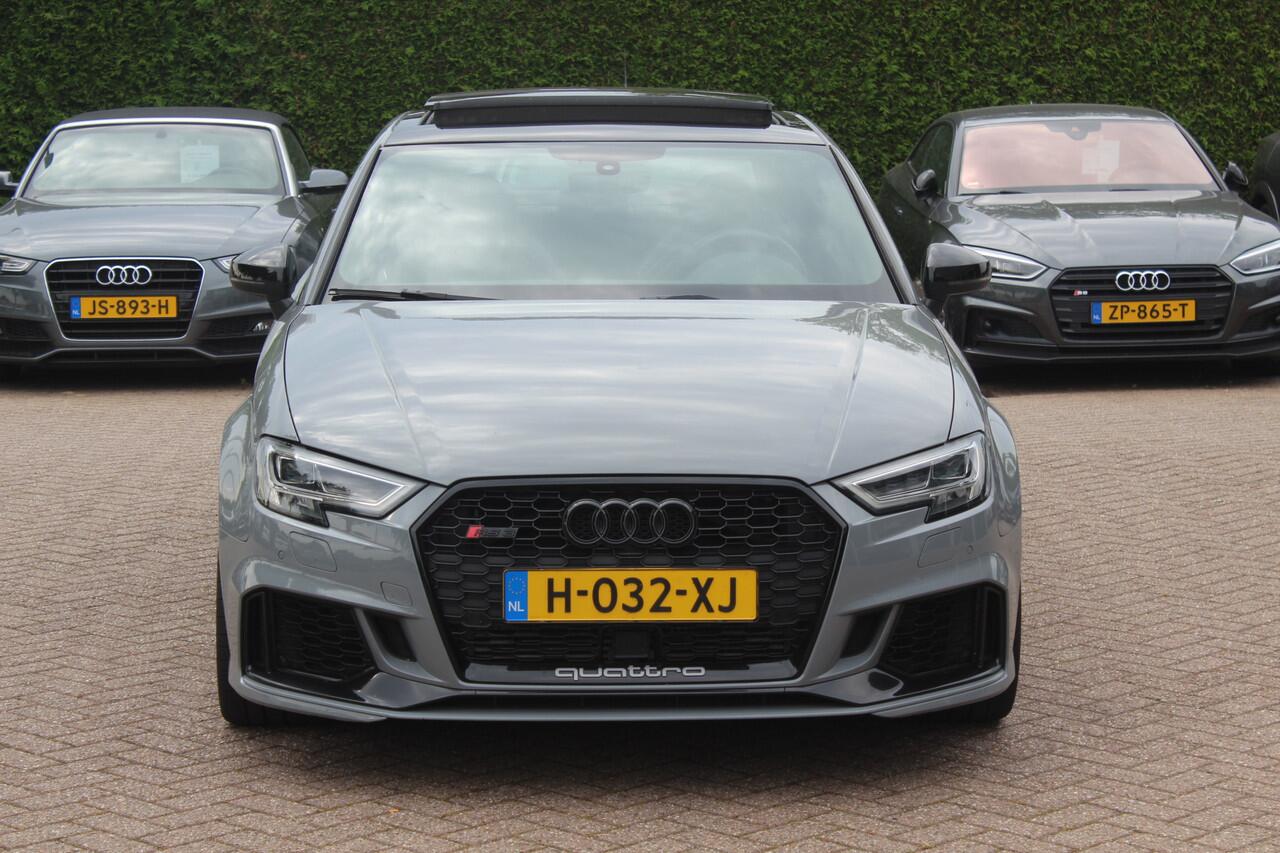 Audi RS3 Limousine 2.5 TFSI quattro / Full option! / Panoramadak / Camera / RS Seats / 19'' / Matrix LED / Virtual Cockpit / B&O / DAB / Audi Magnetic Ride / Navigatie / Stoelverwarming / ACC