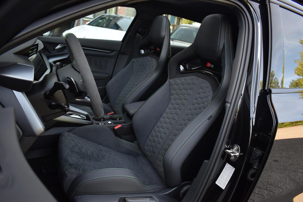 Audi RS3 Sportback 2.5 TFSI RS3 quattro Pano HUD Lane Sonos Camera Kuip RS3 400PK
