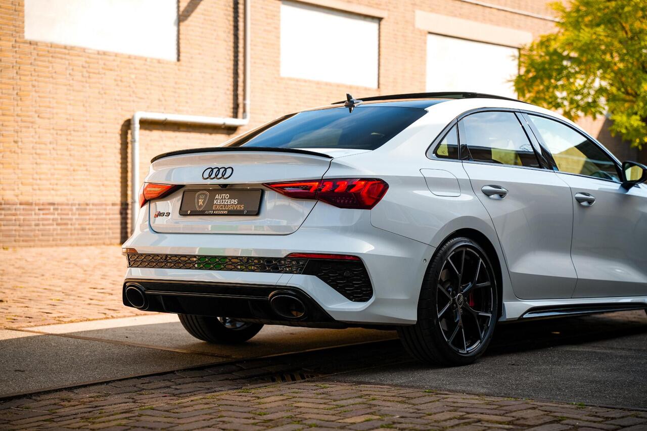 Audi RS3 Limousine 2.5 TFSI RS 3 quattro Panoramadak B&O HUD ACC Hulk Edition