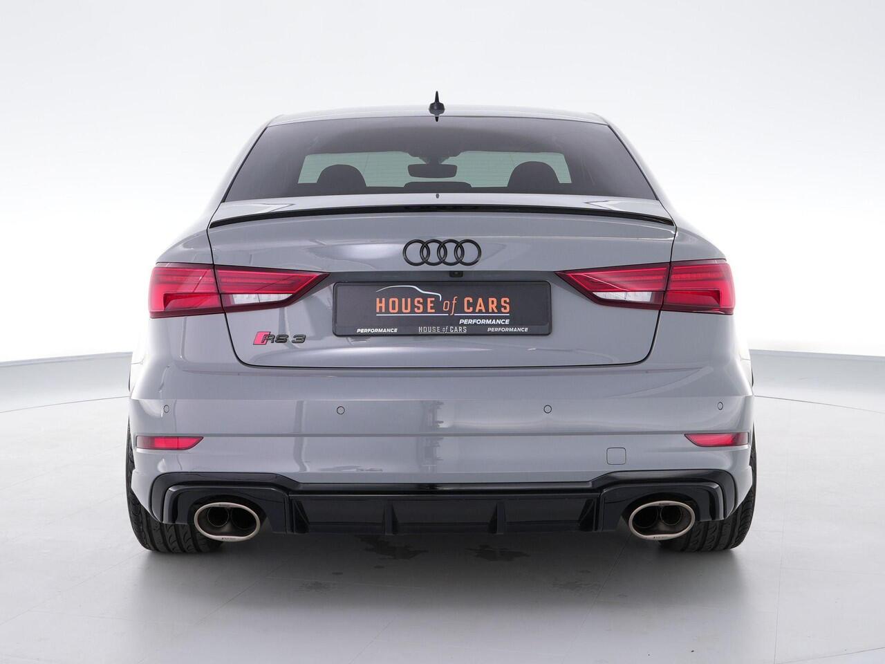 Audi RS3 Limousine 2.5 460pk TFSI quattro |APR stage 1|APR carbon air intake|Akrapovic|RS-stoelen|Bang&Olufsen|digital cockpit|Apple Carplay|Matrix-LED|blind spot|