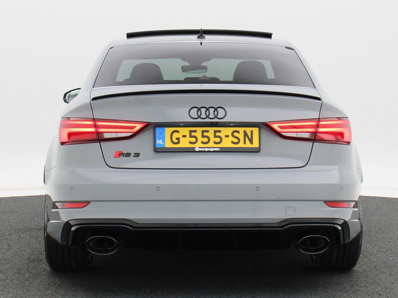 Audi RS3 Limousine 2.5 TFSi 400 Pk RS 3 quattro | Panorama Dak | B&O Audio | Camera | Bluetooth | Adaptive Cruise | Climate Control | 19 Inch | 68.435 Km