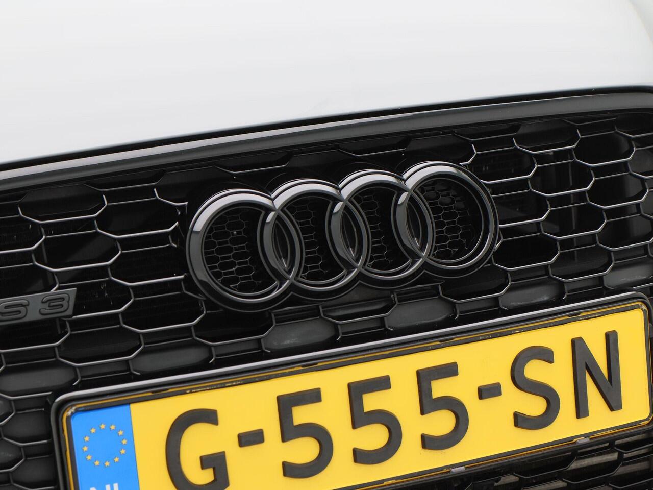 Audi RS3 Limousine 2.5 TFSi 400 Pk RS 3 quattro | Panorama Dak | B&O Audio | Camera | Bluetooth | Adaptive Cruise | Climate Control | 19 Inch | 68.435 Km