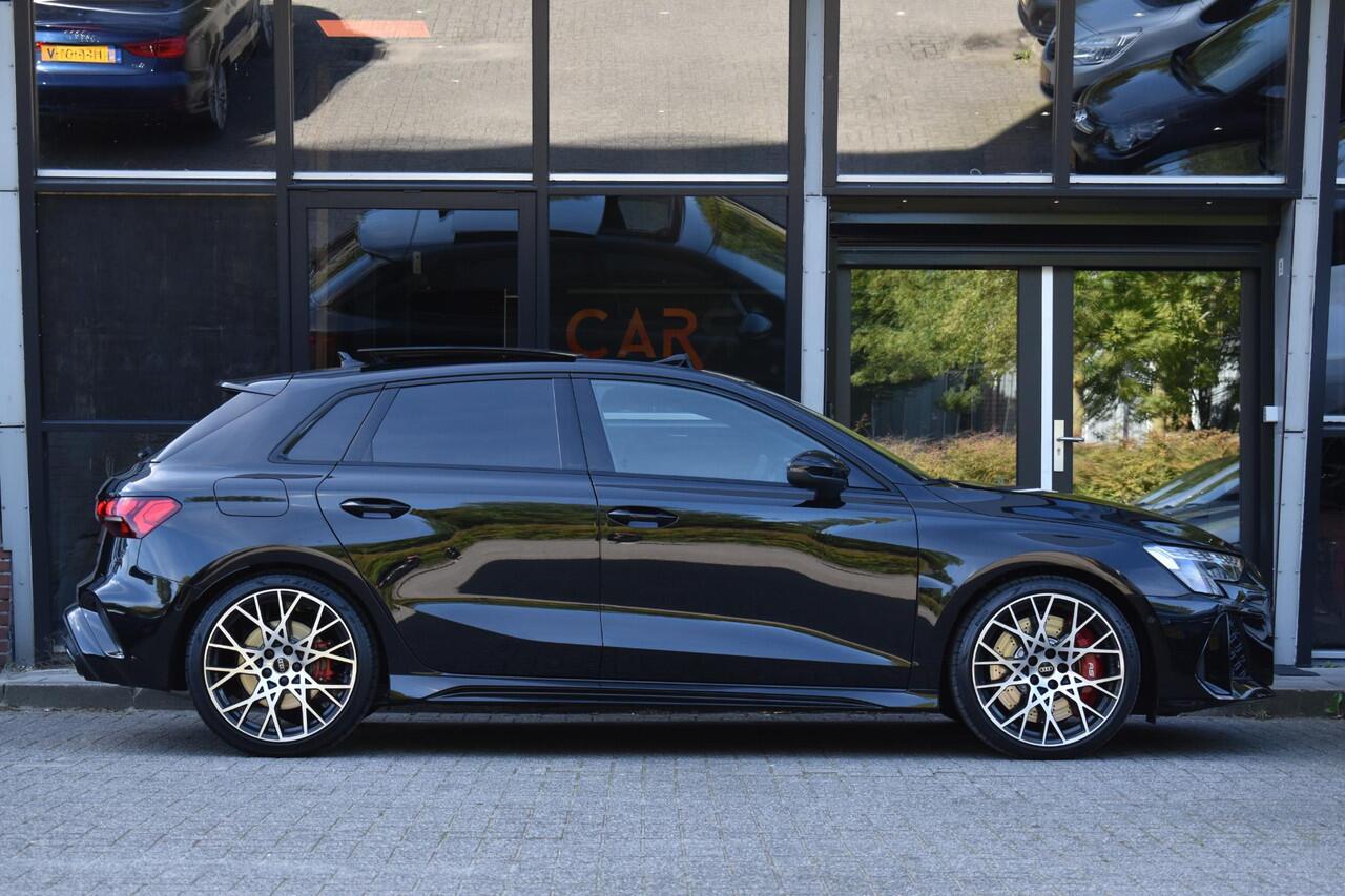Audi RS3 Sportback 2.5 TFSI RS3 quattro Pano HUD Lane Sonos Camera Kuip RS3 400PK