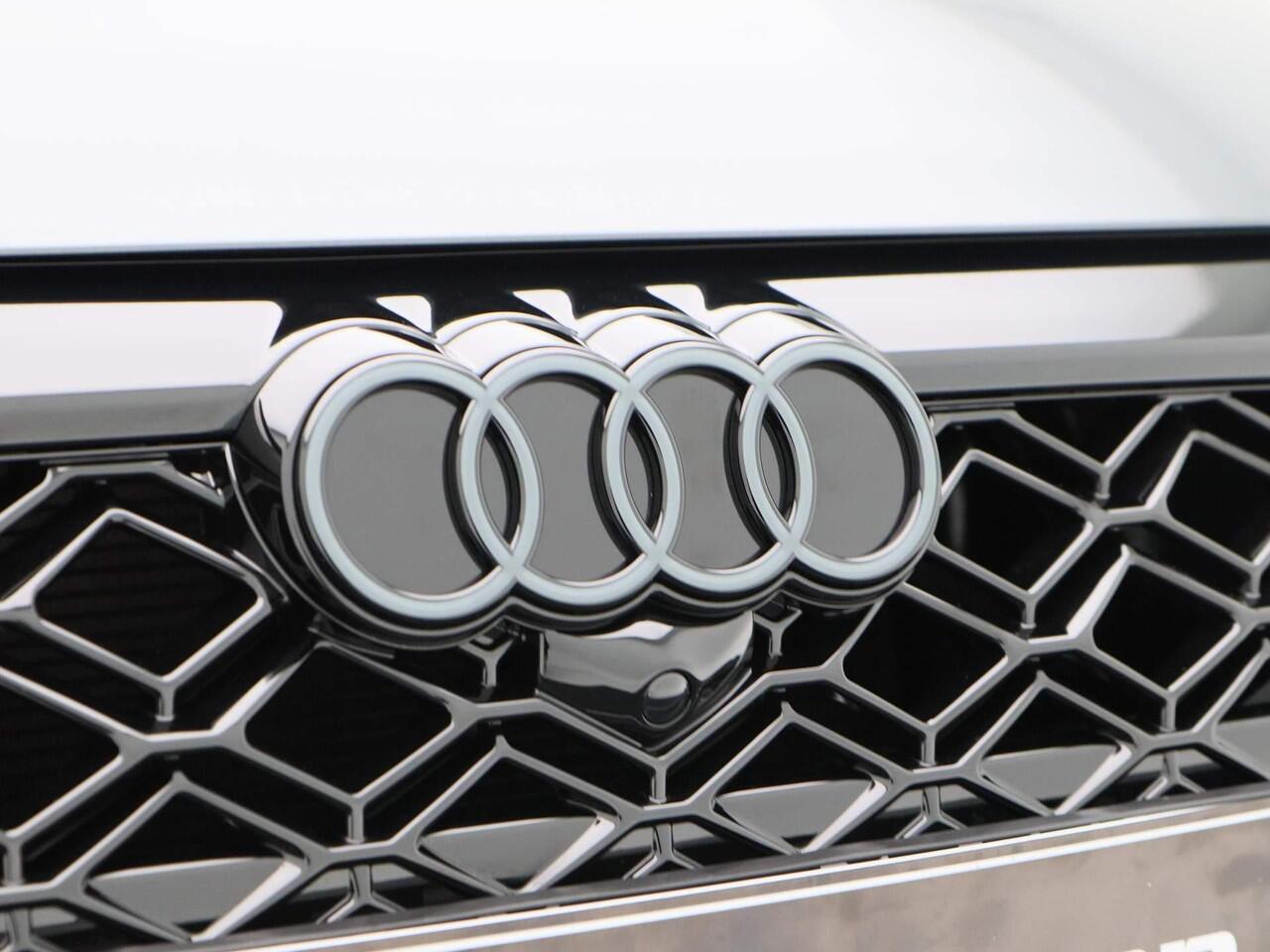 Audi RS3 Sportback 2.5 FSI | 400 PK Sportback | Privacyglas | 19 inch | Panoramadak | RS Sportuilaatsysteem | Sonos 3D |