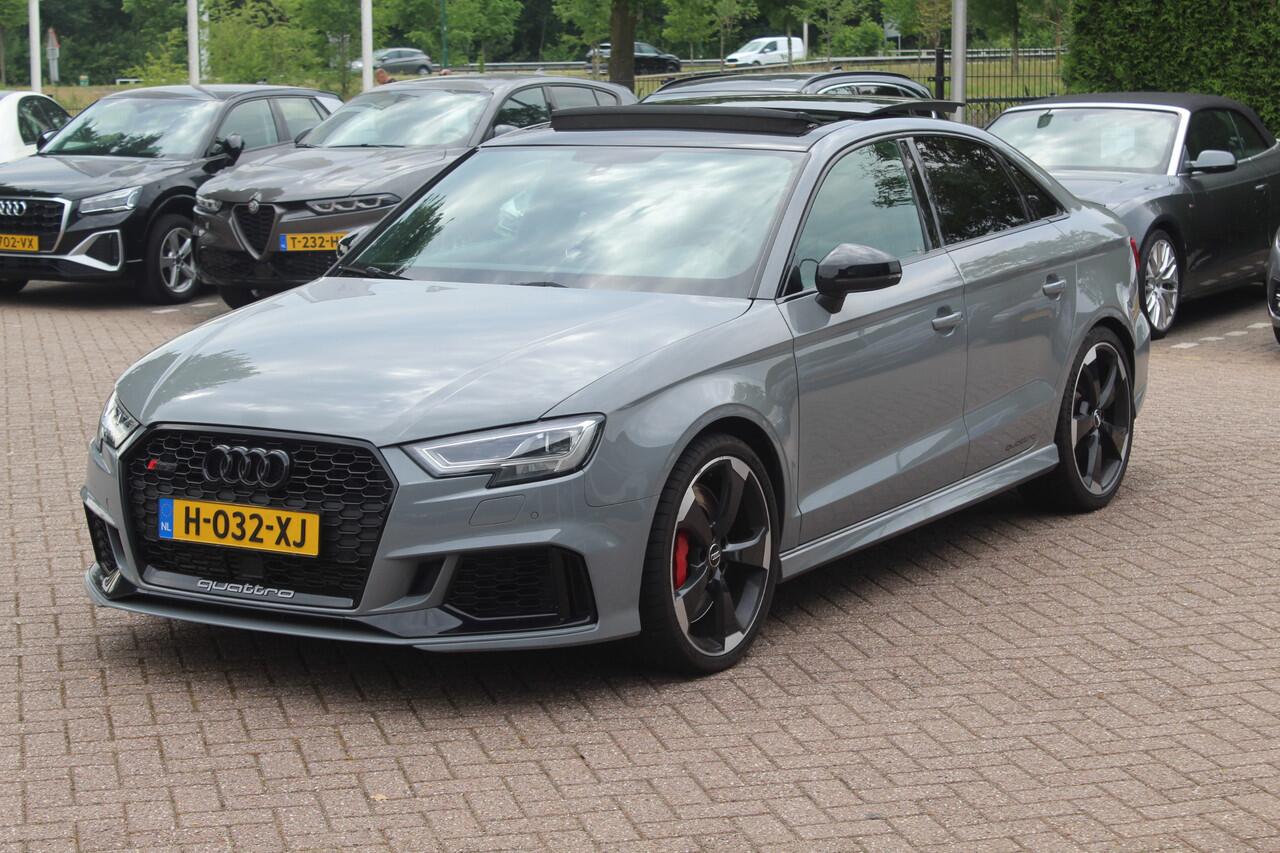 Audi RS3 Limousine 2.5 TFSI quattro / Full option! / Panoramadak / Camera / RS Seats / 19'' / Matrix LED / Virtual Cockpit / B&O / DAB / Audi Magnetic Ride / Navigatie / Stoelverwarming / ACC