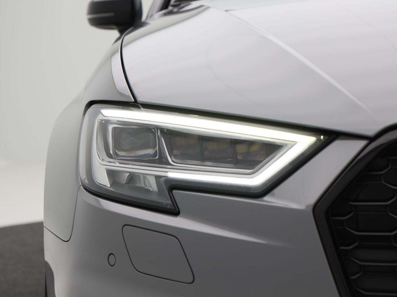 Audi RS3 Sportback 2.5 TFSi 400 Pk quattro | Matrix LED | Trekhaak | Nappa Leder | Digitale Cockpit | Abt 19 inch | Dealer onderhouden