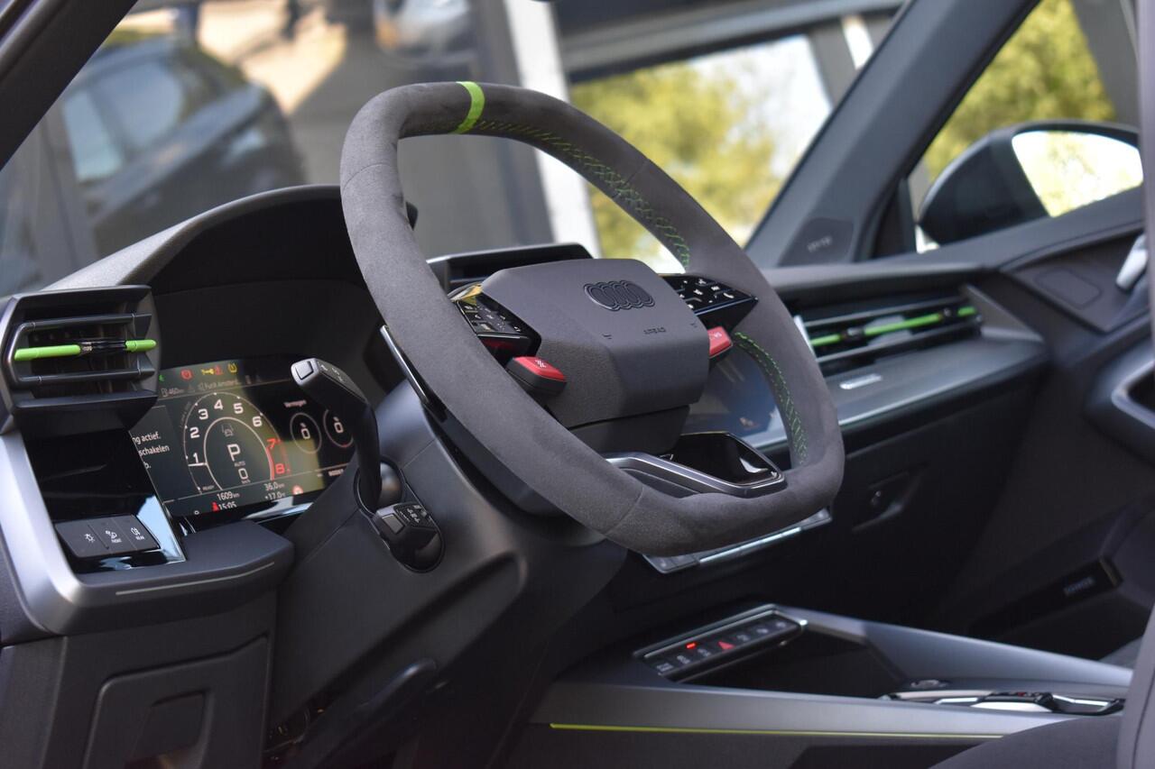 Audi RS3 Sportback 2.5 TFSI RS3 quattro Pano HUD Lane Sonos Camera Kuip RS3 400PK