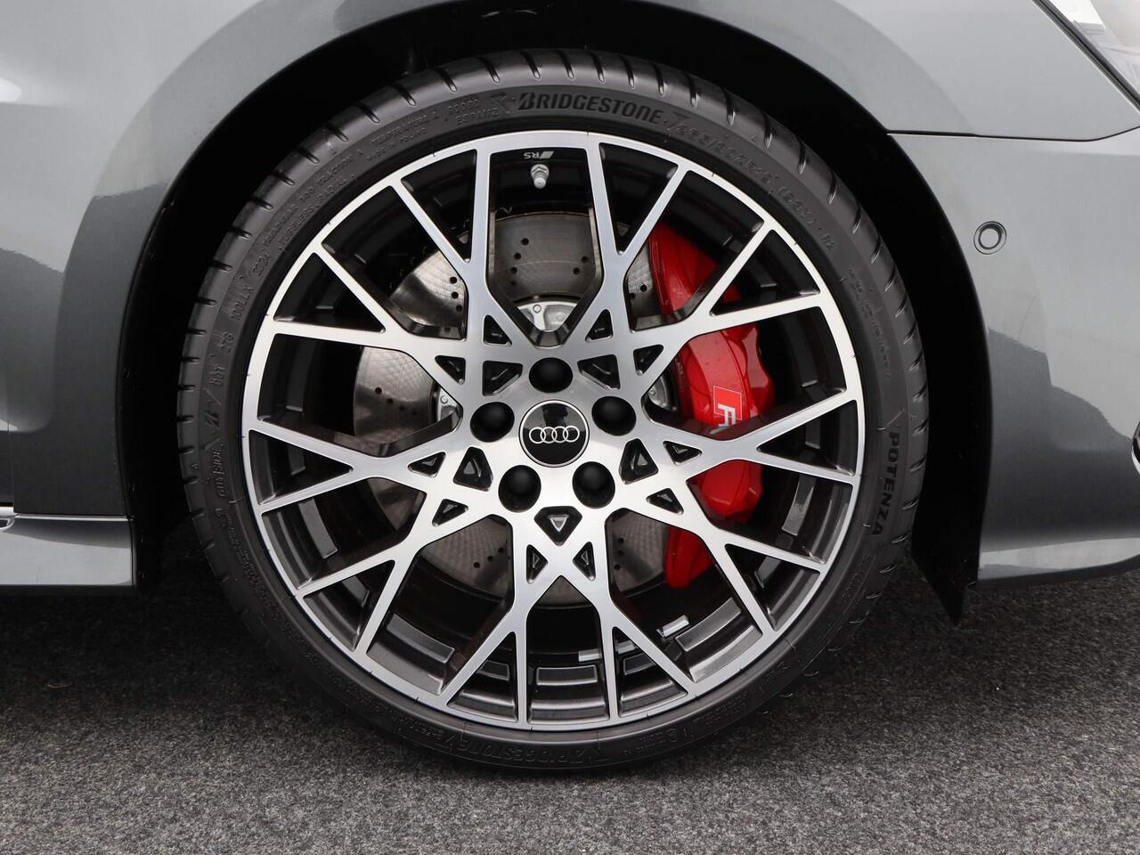 Audi RS3 Sportback 2.5 FSI | 400 PK Sportback | Privacyglas | 19 inch | Panoramadak | RS Sportuilaatsysteem | Sonos 3D |