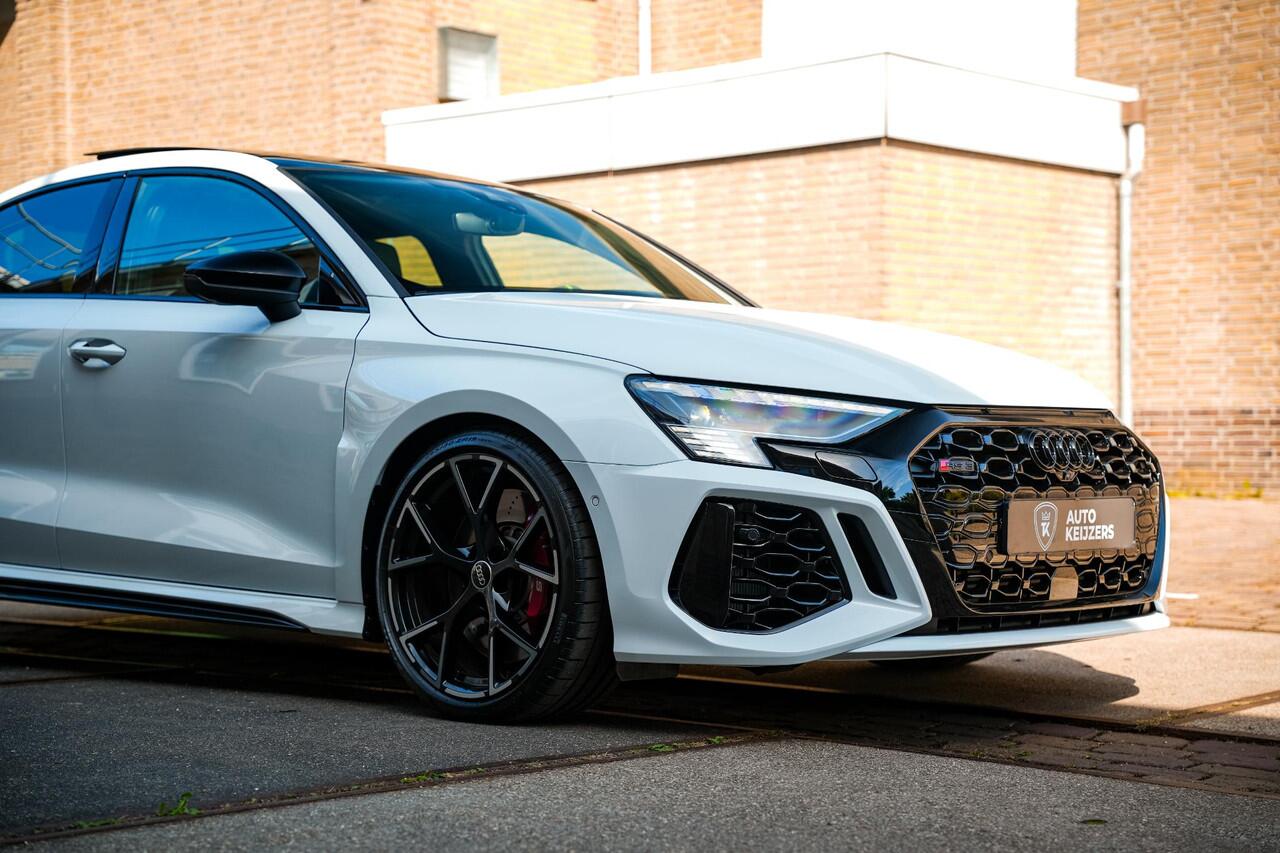 Audi RS3 Limousine 2.5 TFSI RS 3 quattro Panoramadak B&O HUD ACC Hulk Edition