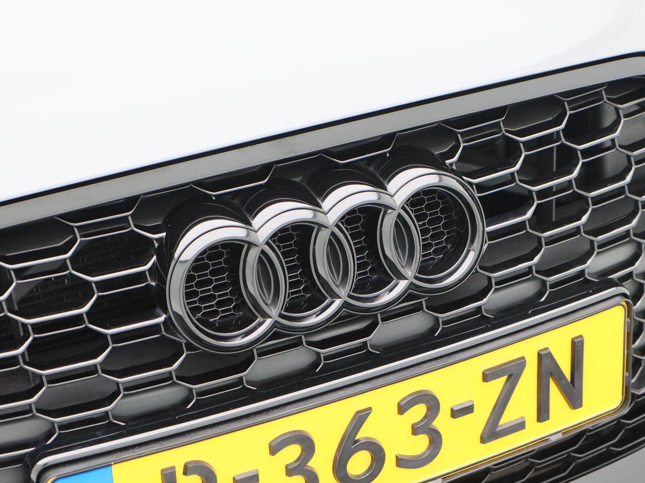 Audi RS3 Sportback 2.5 TFSi 400 Pk quattro | Matrix LED | Trekhaak | Nappa Leder | Digitale Cockpit | Abt 19 inch | Dealer onderhouden