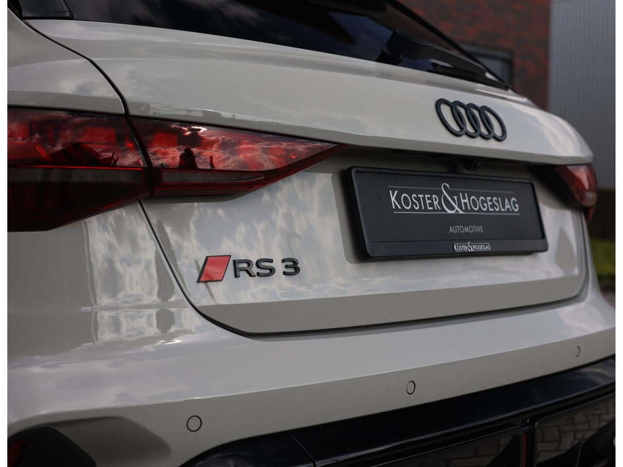 Audi RS3 Sportback 2.5 TFSI quattro | Krijt - Pano - Sonos