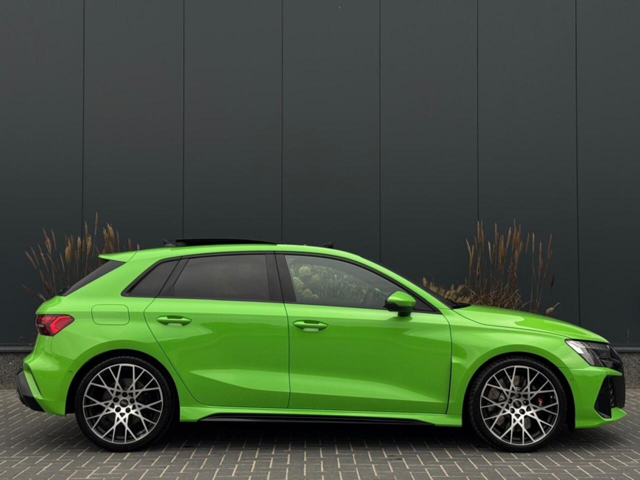 Audi RS3 Sportback 2.5 TFSI RS 3 quatt. NIEUW PANO NAVI CAMERA SPORTVELGEN